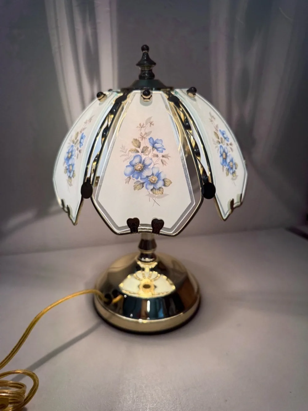 Vintage Hollywood Regency Table‎ Lamp Segmented Curved Glass Shade 3- Way Touch